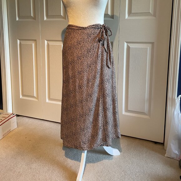 Urban Romantics Womens Size Small Midi Wrap Skirt Leopard Print Waist Tie EUC - Picture 1 of 7